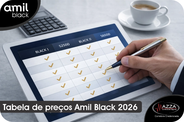 Mão de executivo com caneta nobre sobre tablet com checkmarks dourados mostrando o comparativo da Tabela de Preços Amil Black 2026 - Mazza Corretora.